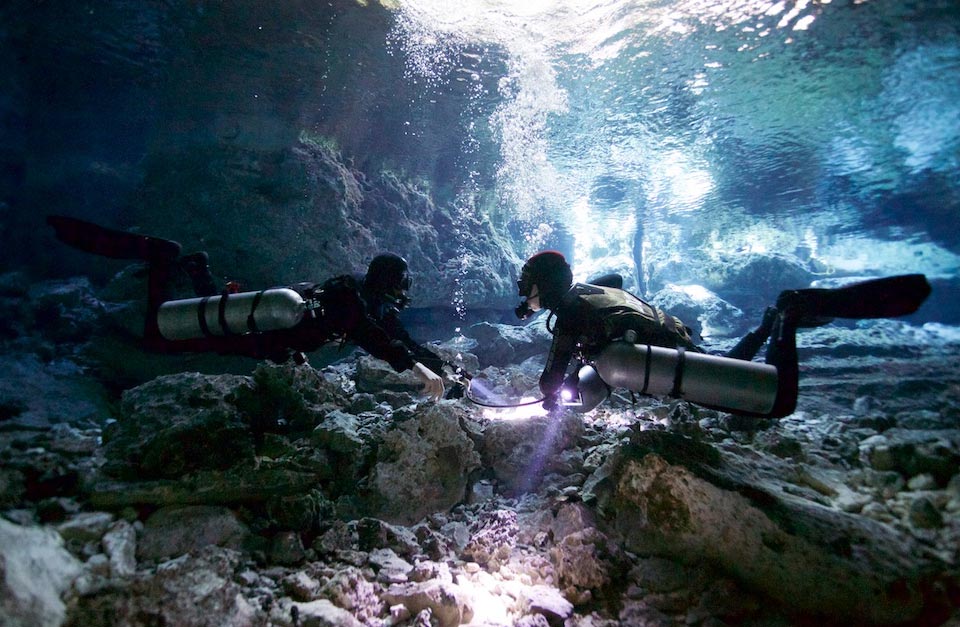 sidemount diving course in Cenote